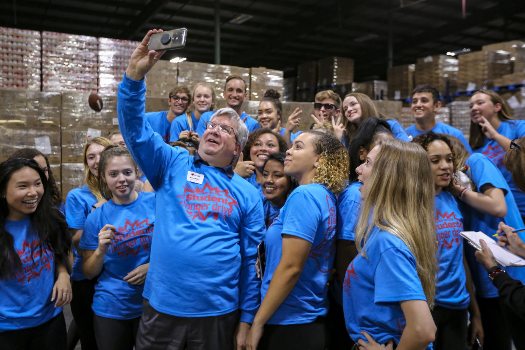 100217-HUNGER-DRIVE-010